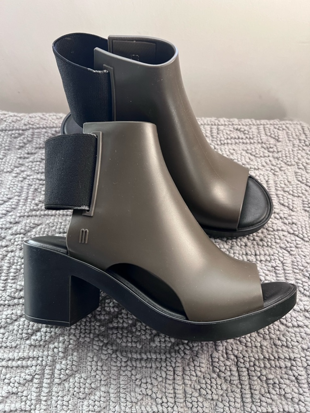 Melissa Elastic Dance Ankle Green & Black Booties Women's US 6 Summer Casual